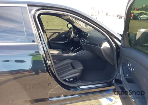 2021 BMW 330I z USA, uszkodzony, nr VIN 3MW5R1J07M8B93790